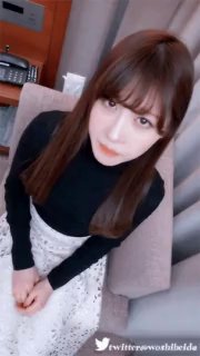 黑客破解家庭摄像头监控小夫妻在床上啪啪 妹子奶子挺大 男的太弱几分钟就完事了