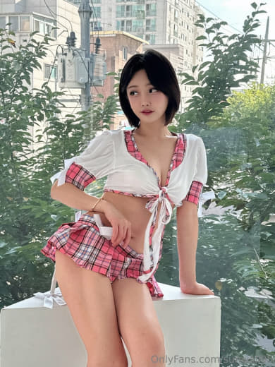 【2023-07-18】Horny nurse wants sxx..💋.m4v